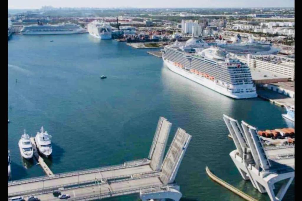 Lakefront Retreat Villa Water View Fishing Casino Fort Lauderdale Eksteriør billede