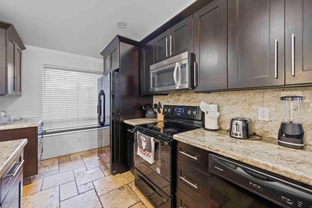 Lakefront Retreat Villa Water View Fishing Casino Fort Lauderdale Eksteriør billede